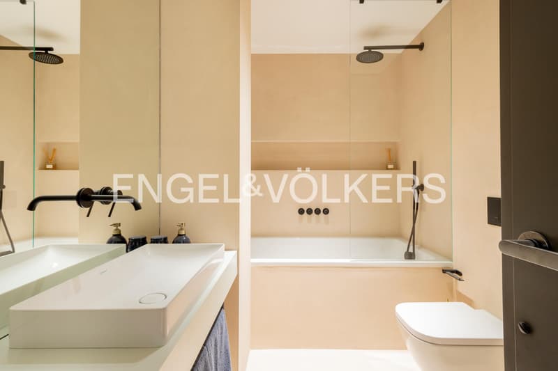 Elegant duplex apartment with rooftop terrace (12)