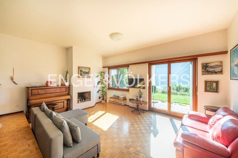 Casa a schiera con vista lago in zona residenziale (3)