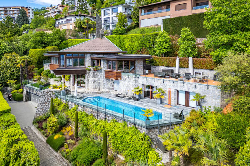 Exclusive design villa with lake view and pool (3)