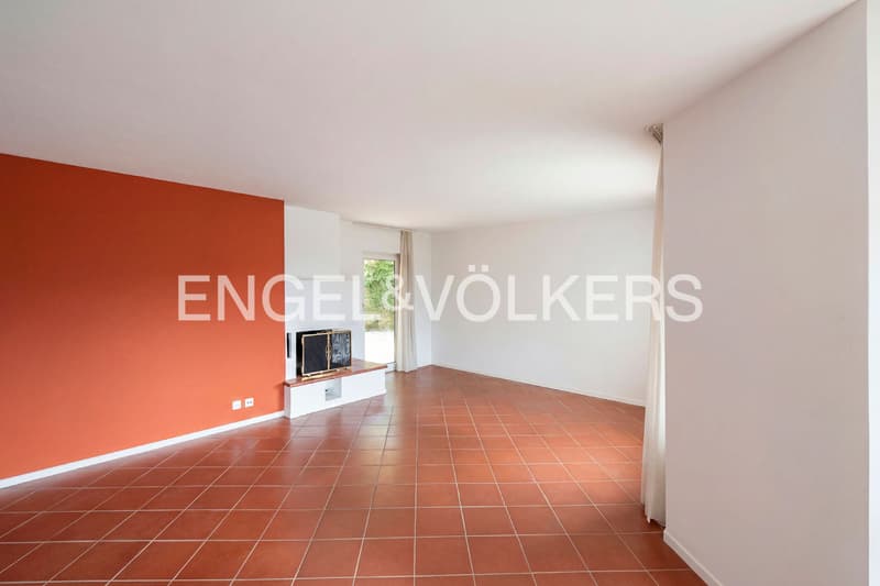 Appartamento con ampia terrazza e vista lago (4)