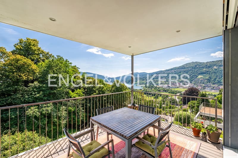 Moderne Villa mit Seeblick und Swimmingpool (5)