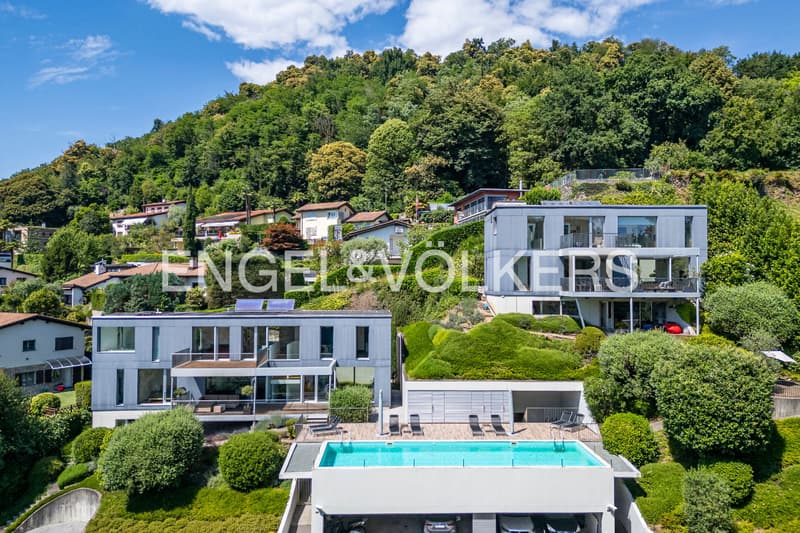 Moderne Villa mit Seeblick und Swimmingpool (13)