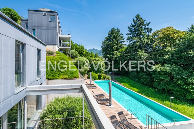 Moderne Villa mit Seeblick und Swimmingpool (12)