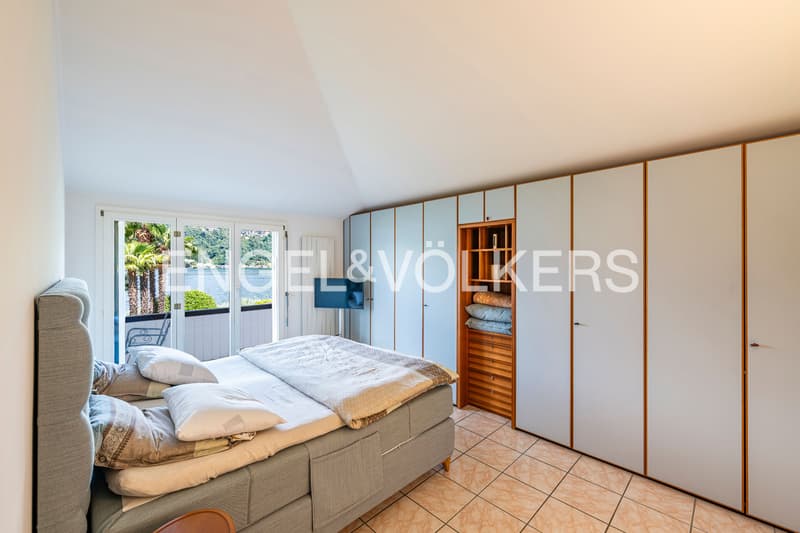 Exclusive villa with pool in the front row by the lake (7)