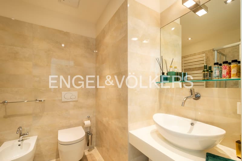 Penthouse di prestigio con vista sul lago (13)