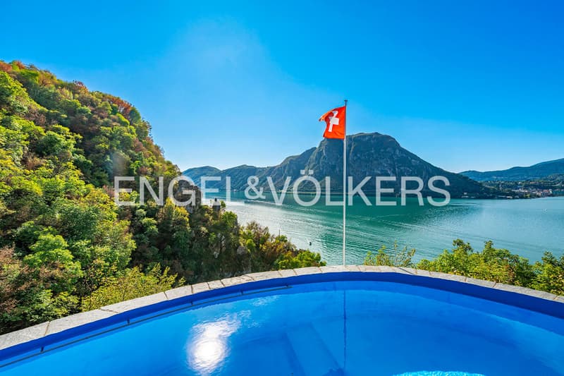 Casa panoramica con vista lago e barca (7)