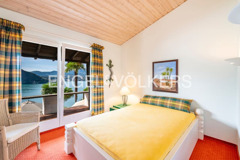 Casa panoramica con vista lago e barca (8)