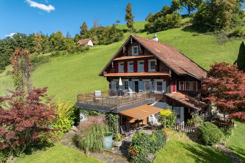 Idyllic retreat with fantastic views (1)