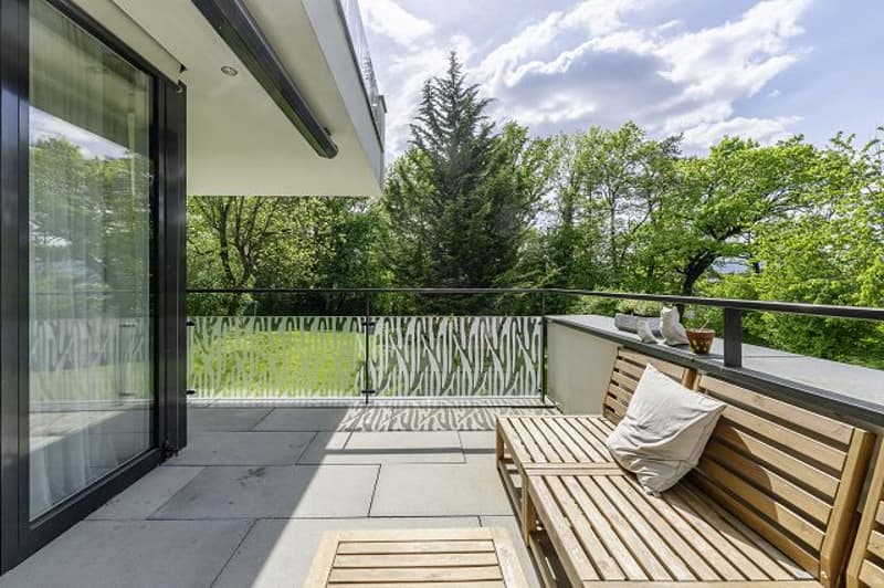 Elegant style in a quiet location (2)