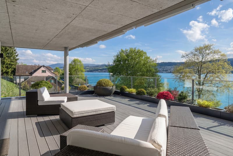 Lake view to fall in love with: Elegant living dream (1)
