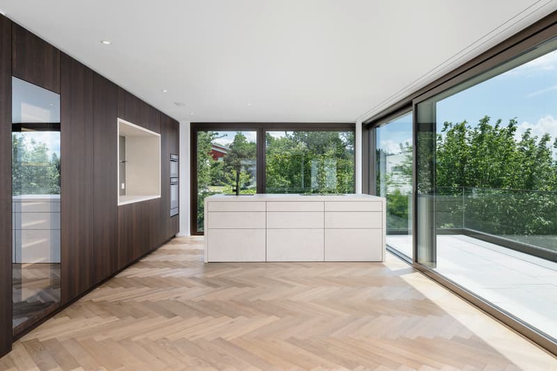 Exklusives Penthouse mit Dachterrasse & Panoramablick auf See & Berge (1)