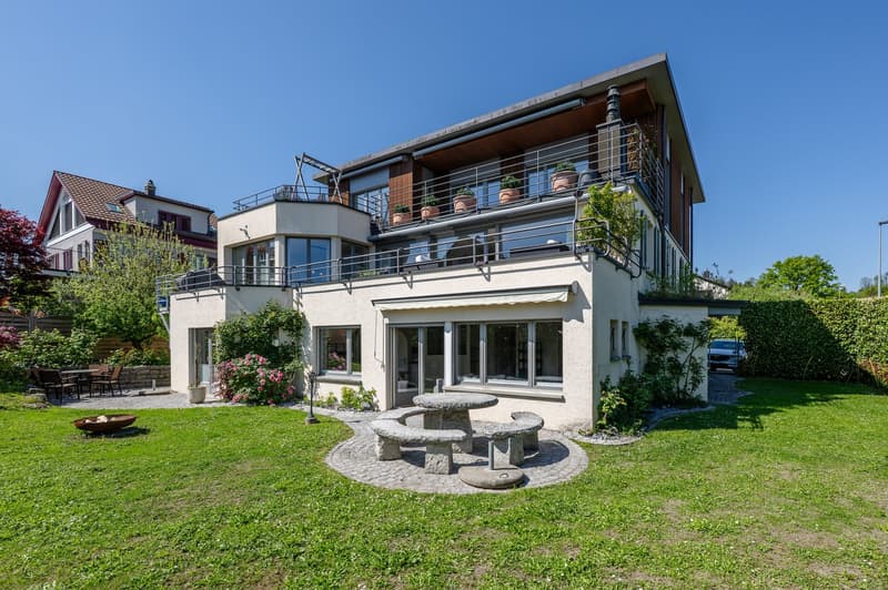 Spacious 12-room single-family house with a dreamy lake and mountain view in Stäfa (6)