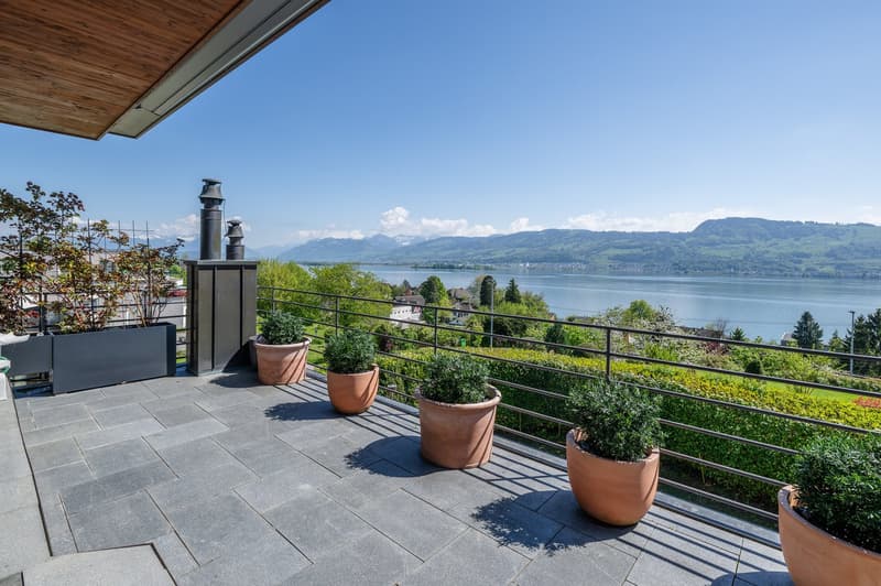 Spacious 12-room single-family house with a dreamy lake and mountain view in Stäfa (5)