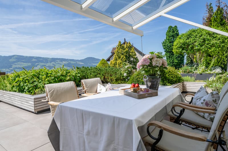 Exklusives Terrassenhaus mit Seesicht (2)