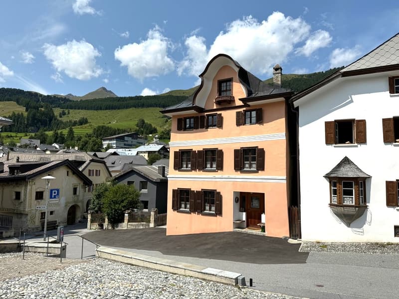 Casa engadinese da sogno nel cuore di Sent con 3 appartamenti vacanza (6)