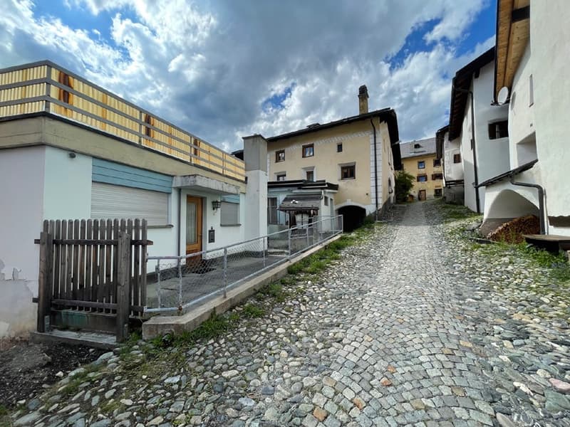 Oggetti di rinnovamento con terrazza nel pittoresco Scuol (3)