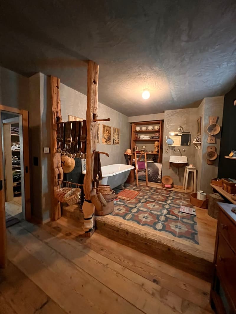 Exclusive, unique 4.5-room first-floor apartment in Sent. (11)