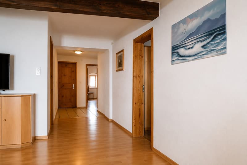 Charme tradizionale incontra panorama di montagna a Sent (6)