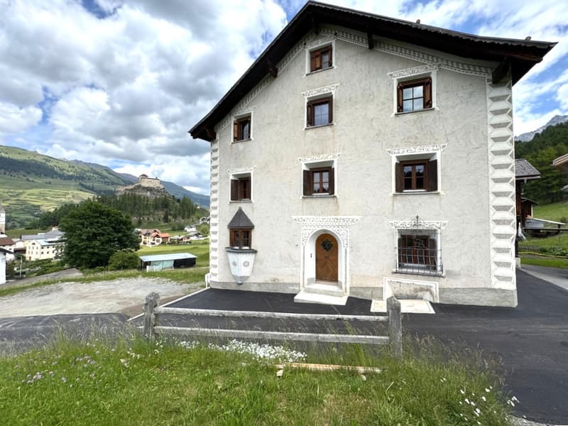 Schlossblick inklusive: Historisches Juwel in Tarasps bester Lage (3)