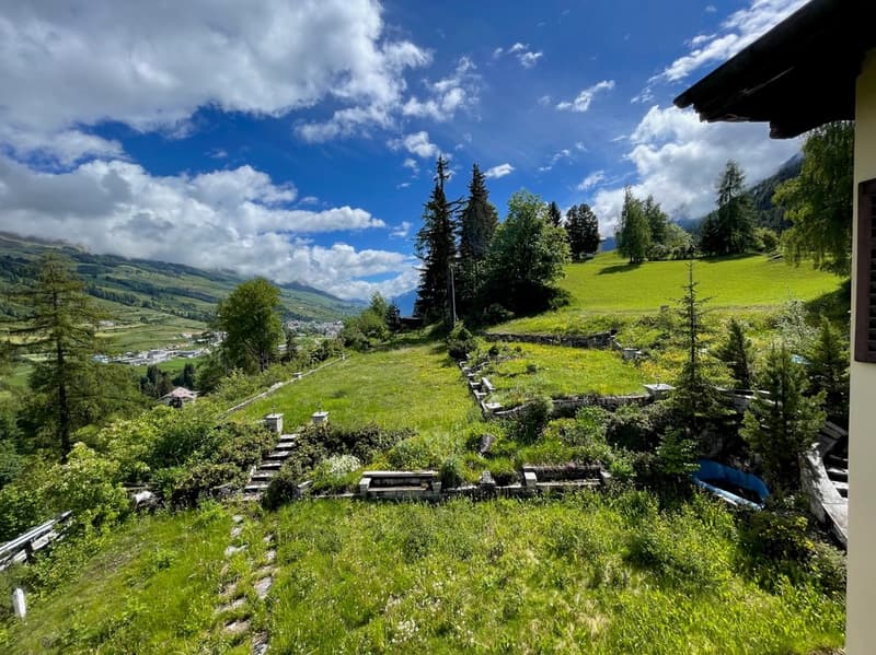 Stillgelegtes Golf-Garten-Hotel an traumhafter Lage in Scuol-Vulpera-T (2)