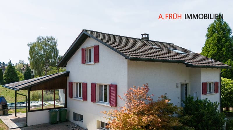 Two generations. One home. Many possibilities. (12)