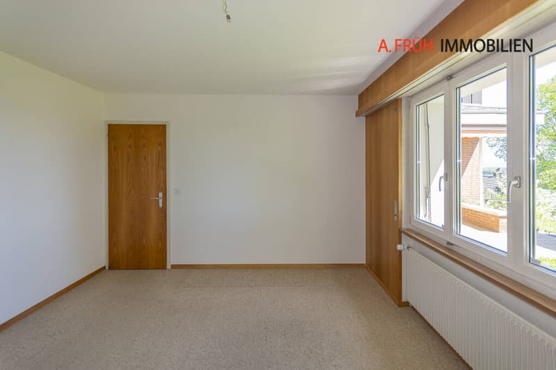 A home with a view to fall in love with, with a large garden and a view (10)