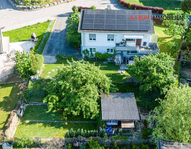 Charming Home: Detached Single-Family House in a Natural Setting (13)