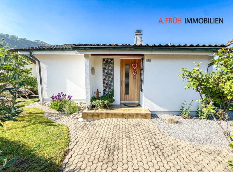 Charming Home: Detached Single-Family House in a Natural Setting (2)
