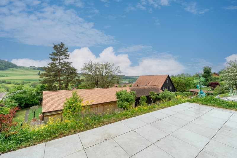 Attractive semi-detached house with a feel-good guarantee (6)