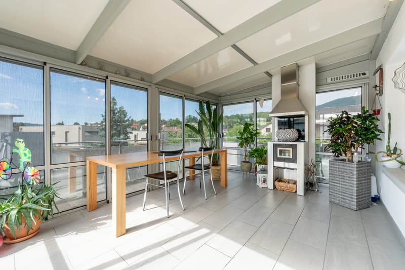 Detached home with flexible room usage (3)