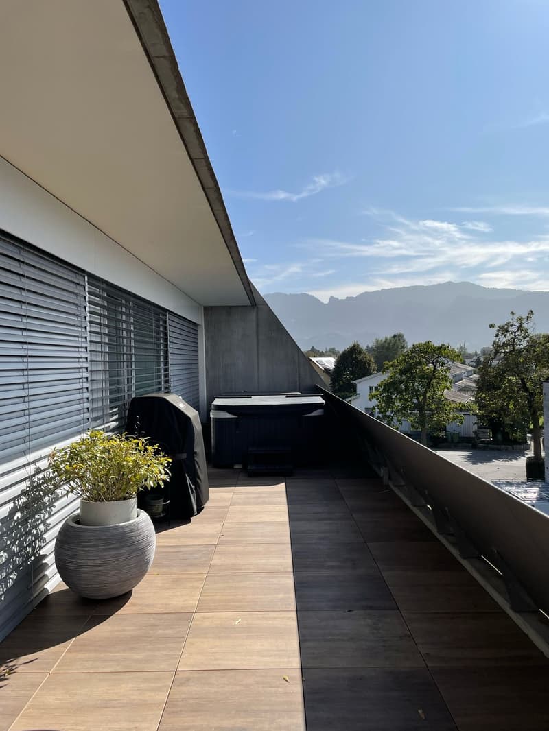 Modernes Wohnen mit Bergpanorama - Attikawohnung mit sonniger Terrasse & Whirlpool (1)