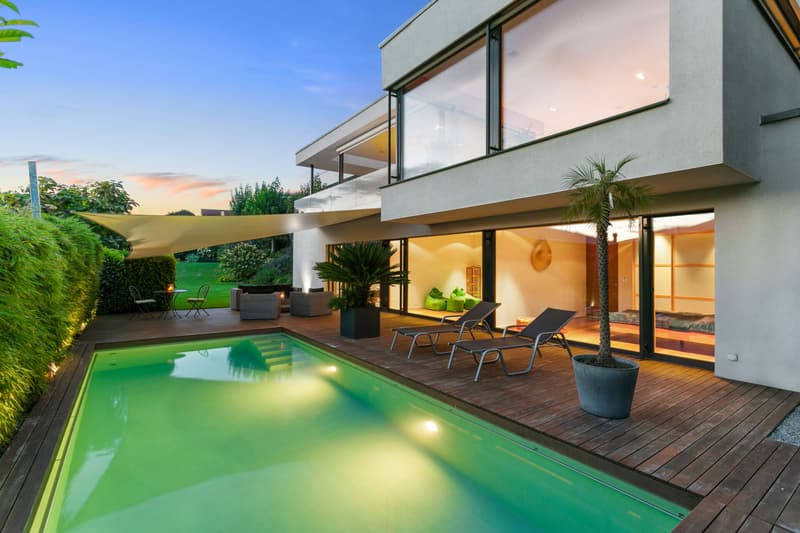Entspannen Sie in Luxus: Modernes Einfamilienhaus mit Pool (2)