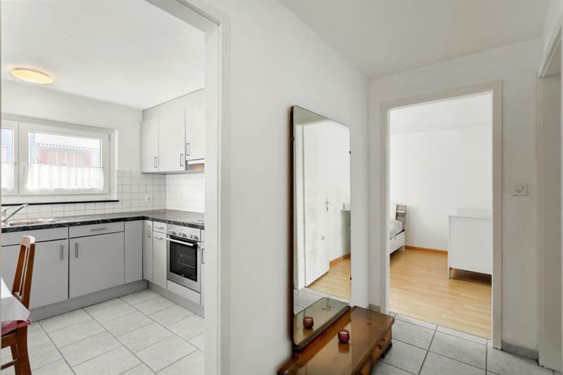 4-Bedroom Apartment with Balcony & Outdoor Parking in Salmsach (9)