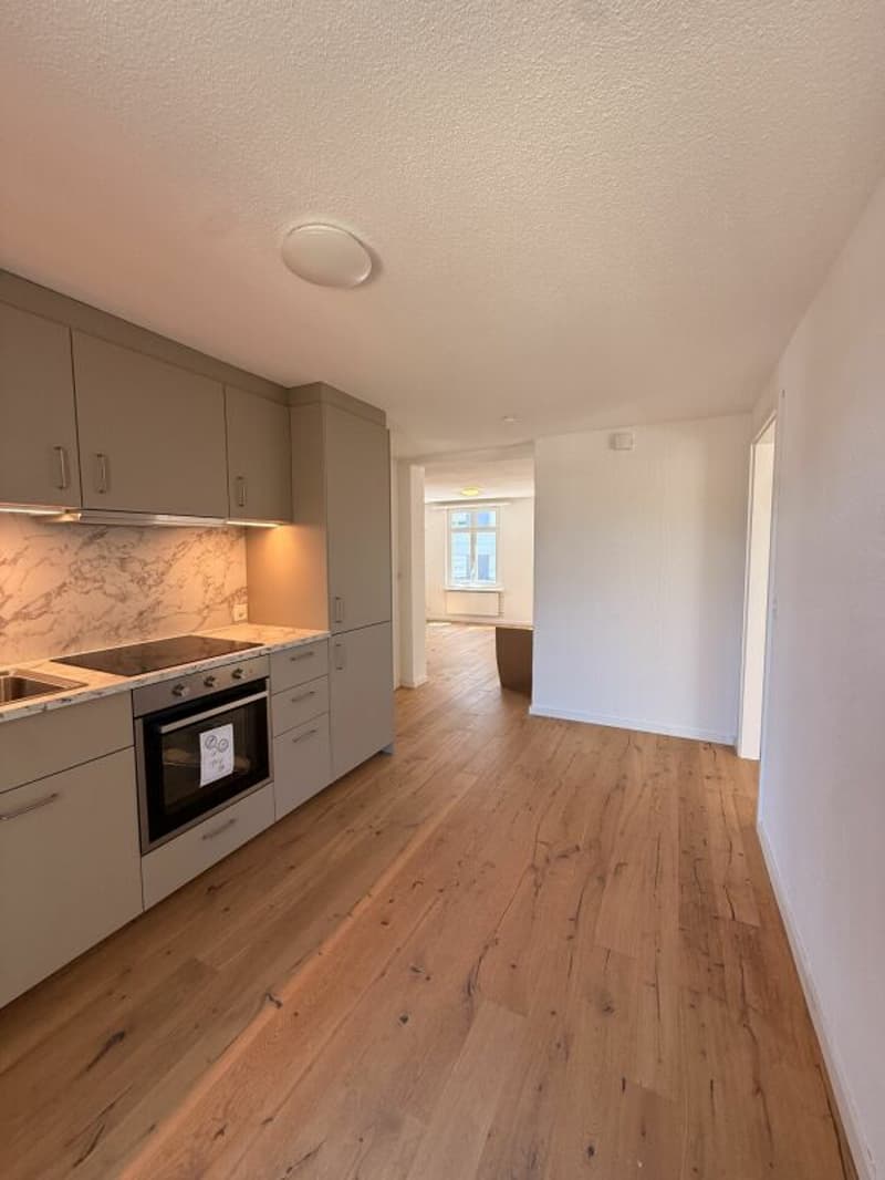 Gemütliche 3.5-Zimmer-Wohnung mit Balkon an zentraler Lage in Romanshorn (4)