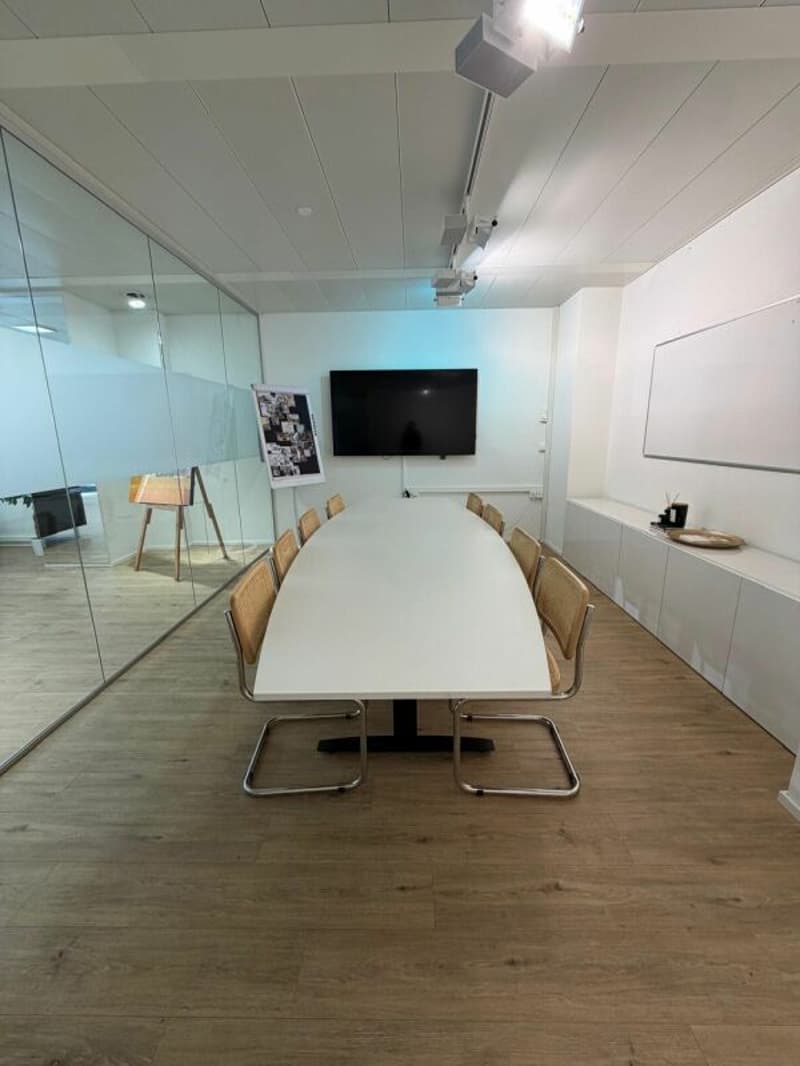 Helles Büro an zentraler Lage in St.Gallen mit attraktiver Schaufensterfront (4)