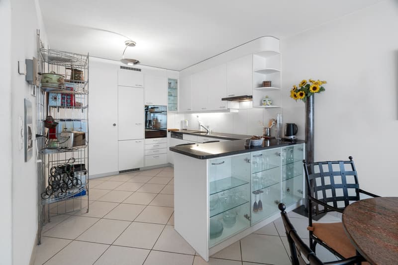 Appartement flexible avec beaucoup de potentiel et situé dans un endroit calme à Uitikon (3)