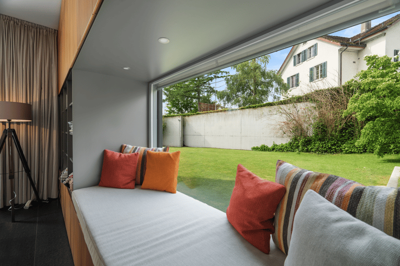 Spacious living in Hirzel with pool - ideal location near Zug and golf (12)