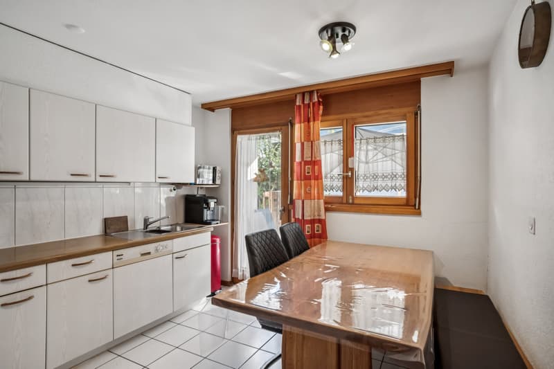 Appartement confortable de 4,5 pièces dans le quartier de villas attractif de Raron (6)
