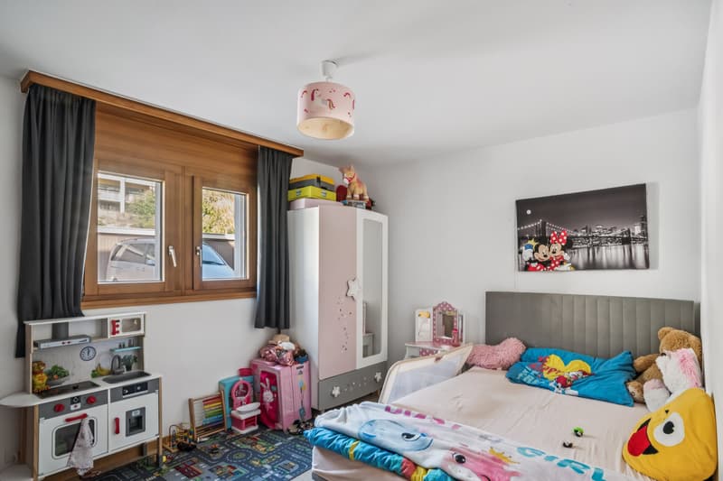 Appartement confortable de 4,5 pièces dans le quartier de villas attractif de Raron (9)