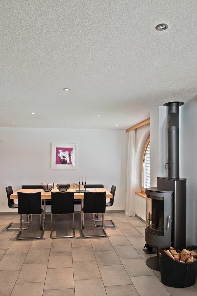Centrally located, beautiful 4.5-room apartment with a unique Matterhorn view (3)