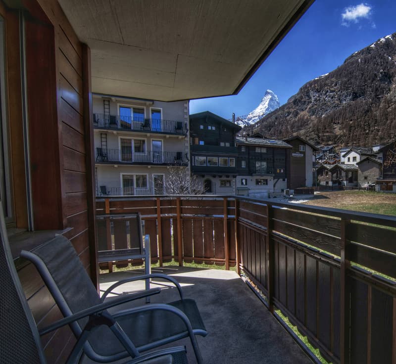 Centrally located, beautiful 4.5-room apartment with a unique Matterhorn view (13)