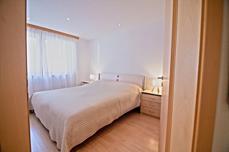 Centrally located, beautiful 4.5-room apartment with a unique Matterhorn view (8)