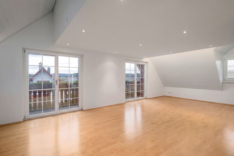 11-Zimmer-Haus mit 7 Bäder & Pool (3)