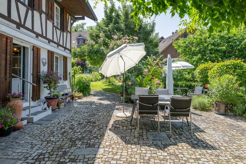 Historisches Riegelhaus mit Gartenparadies (1)