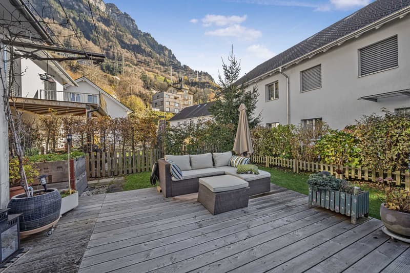 Perfect family home in a quiet village center location (4)