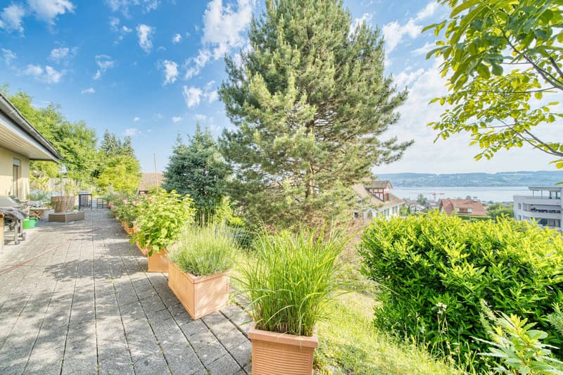 Casa da sogno con vista sul lago e giardino spazioso (7)
