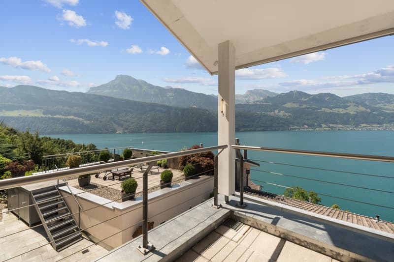 Traumhaftes Wohnen mit riesigem Garten und unverbaubarem See & Alpenpa (4)