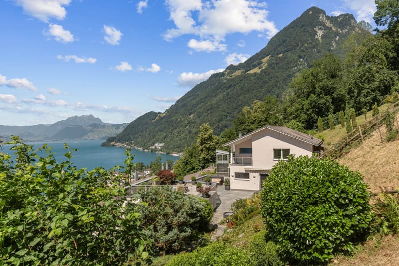 Traumhaftes Wohnen mit riesigem Garten und unverbaubarem See & Alpenpa (3)