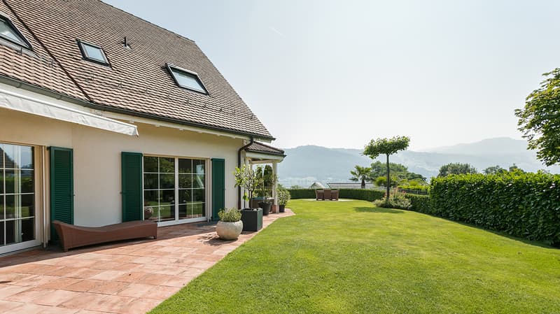 Lakefield House | Villa (1)