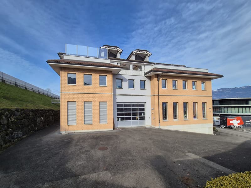 Office space at an attractive tax location (4)